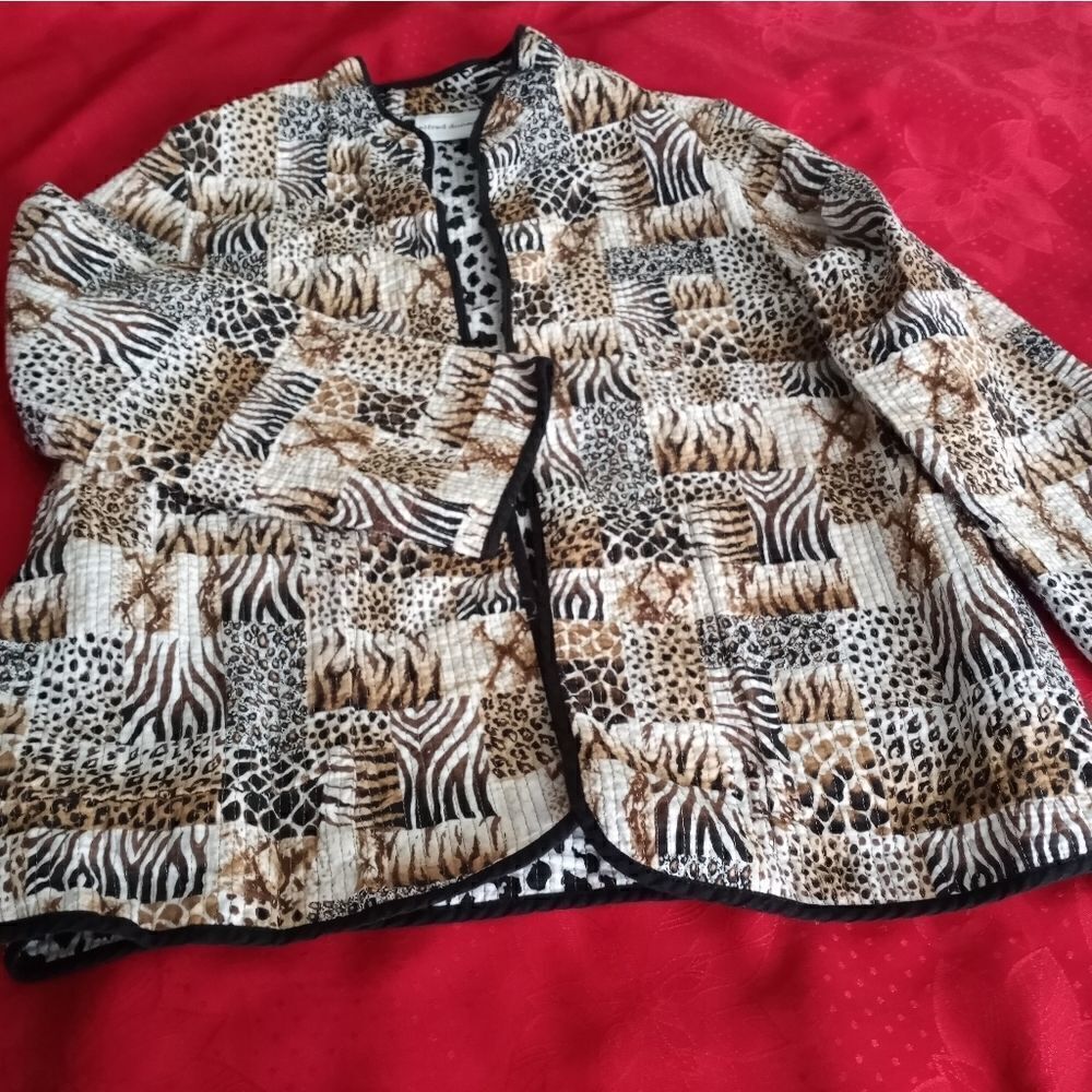 Alfred Dunner Women 8 Lslvs Pockets Multiclrd Reversible Quilted Open Cardigan. 